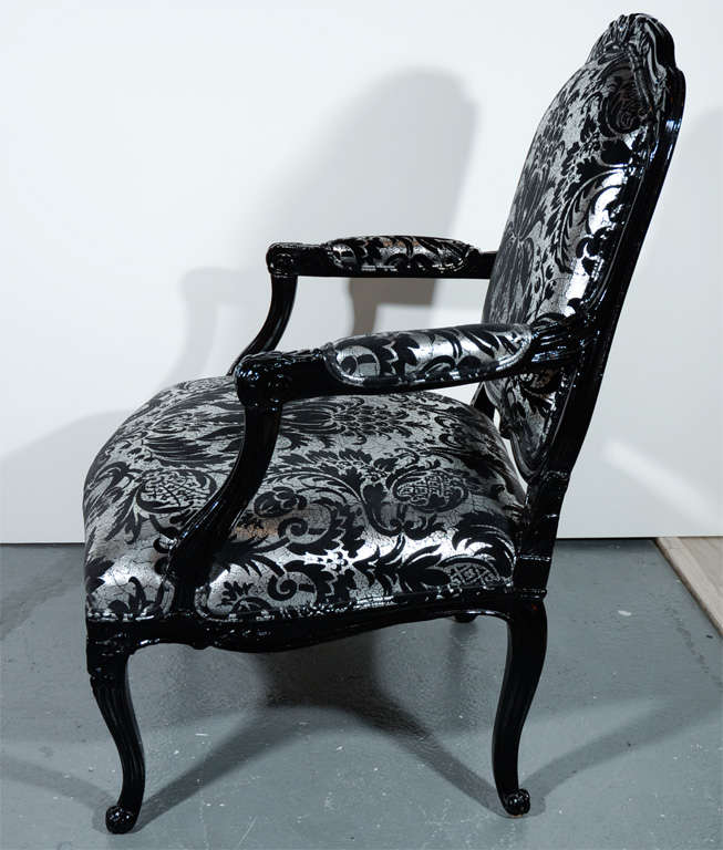 Hollywood Regency Bergere Chair in Embossed Velvet & Black Lacquer 4