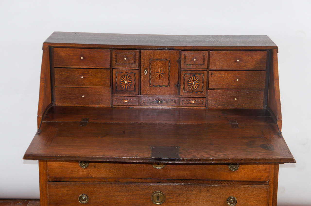 Friesian Inlaid Oak Fall Front Desk or Bureau, Denmark, circa 1790 In Excellent Condition In Kinderhook, NY