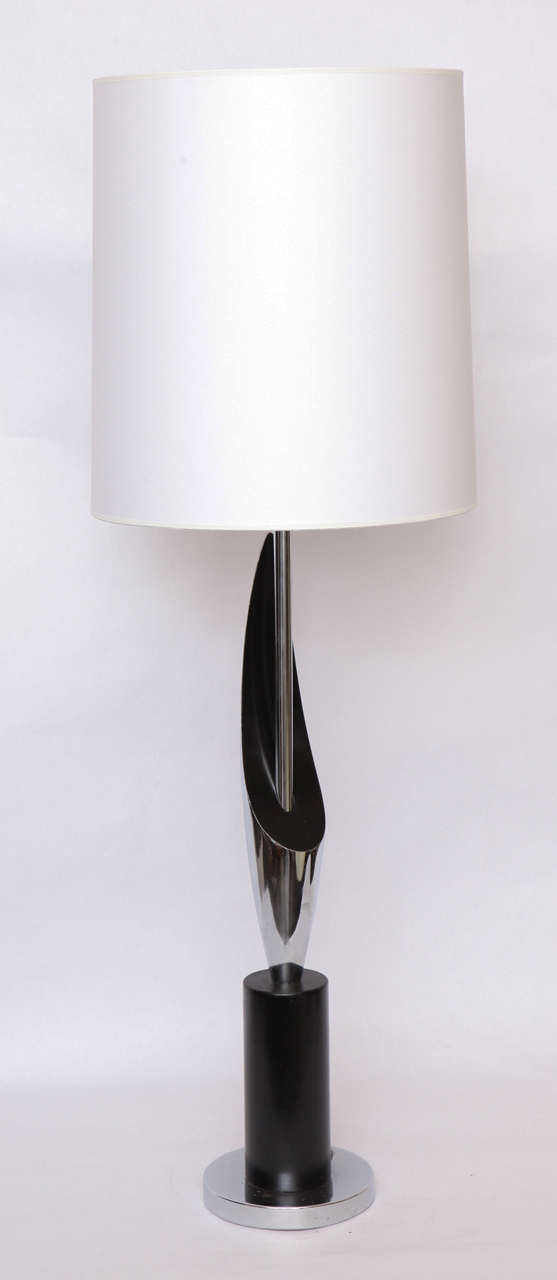 Table Lamp Mid Century Modern Sculptural polished nickel 1960's
New sockets and rewired
Shade not included