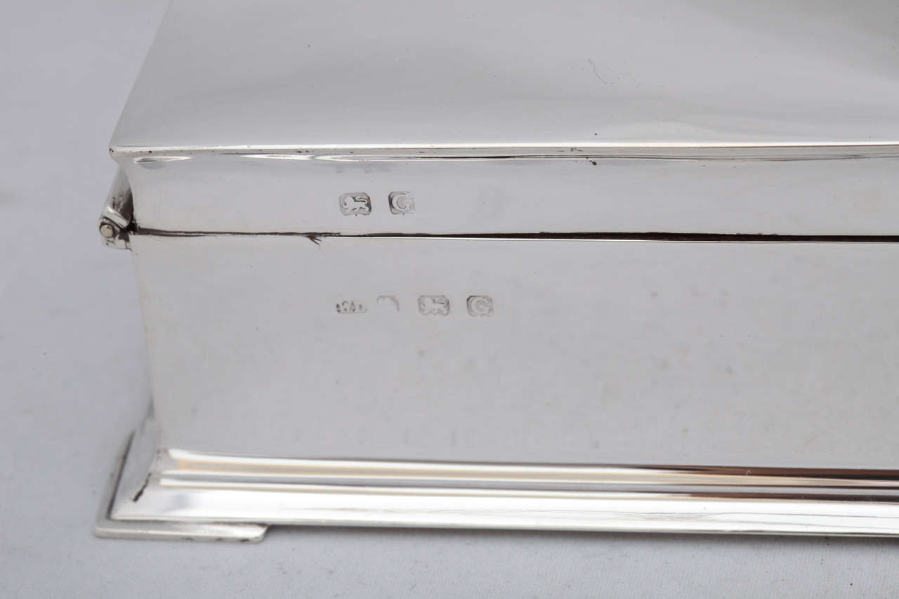 Mid-20th Century Art Deco Sterling Silver Footed Table Box with Hinged Lid