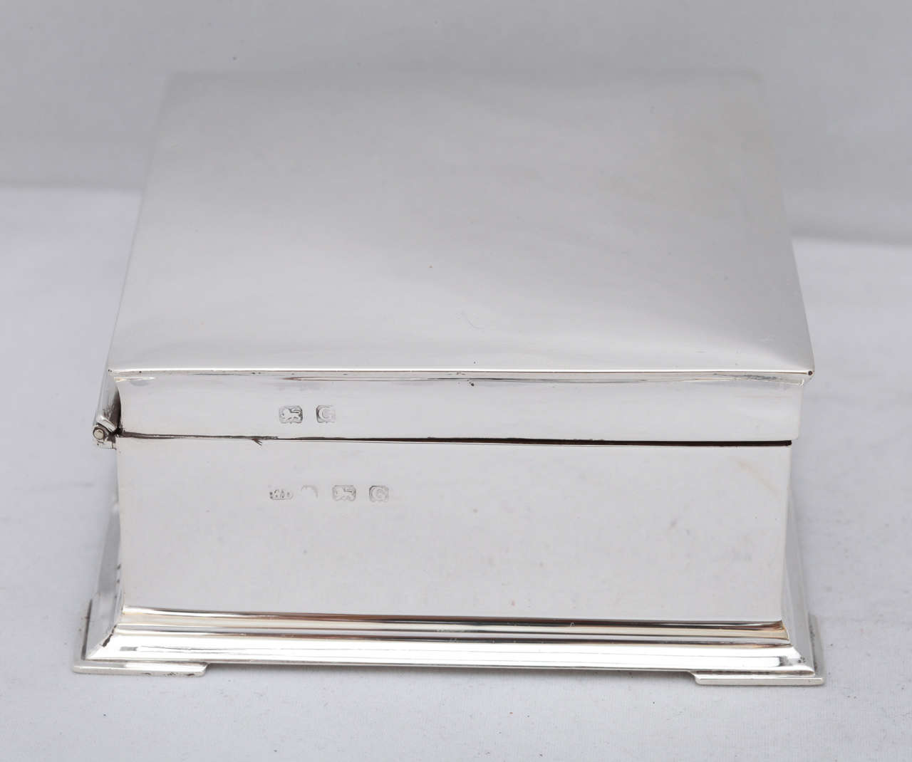 Art Deco Sterling Silver Footed Table Box with Hinged Lid 1