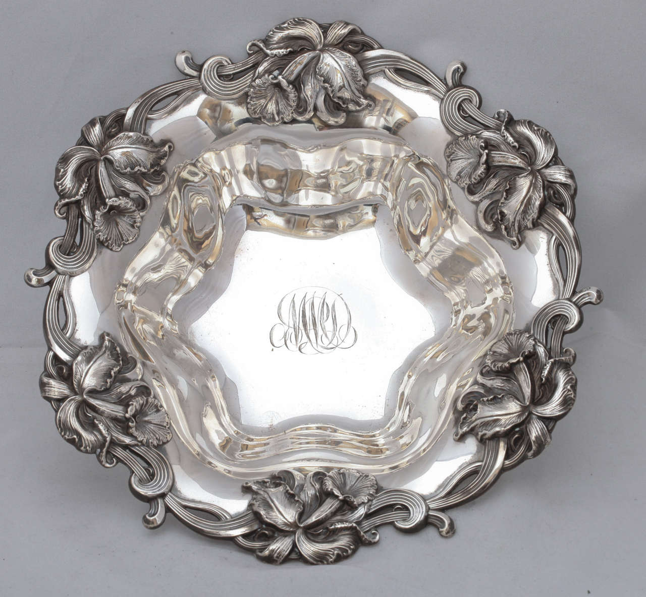 Beautiful, Art Nouveau, sterling silver centerpiece/serving bowl, Woodside Silver Co., New York, Ca. 1895. @10
