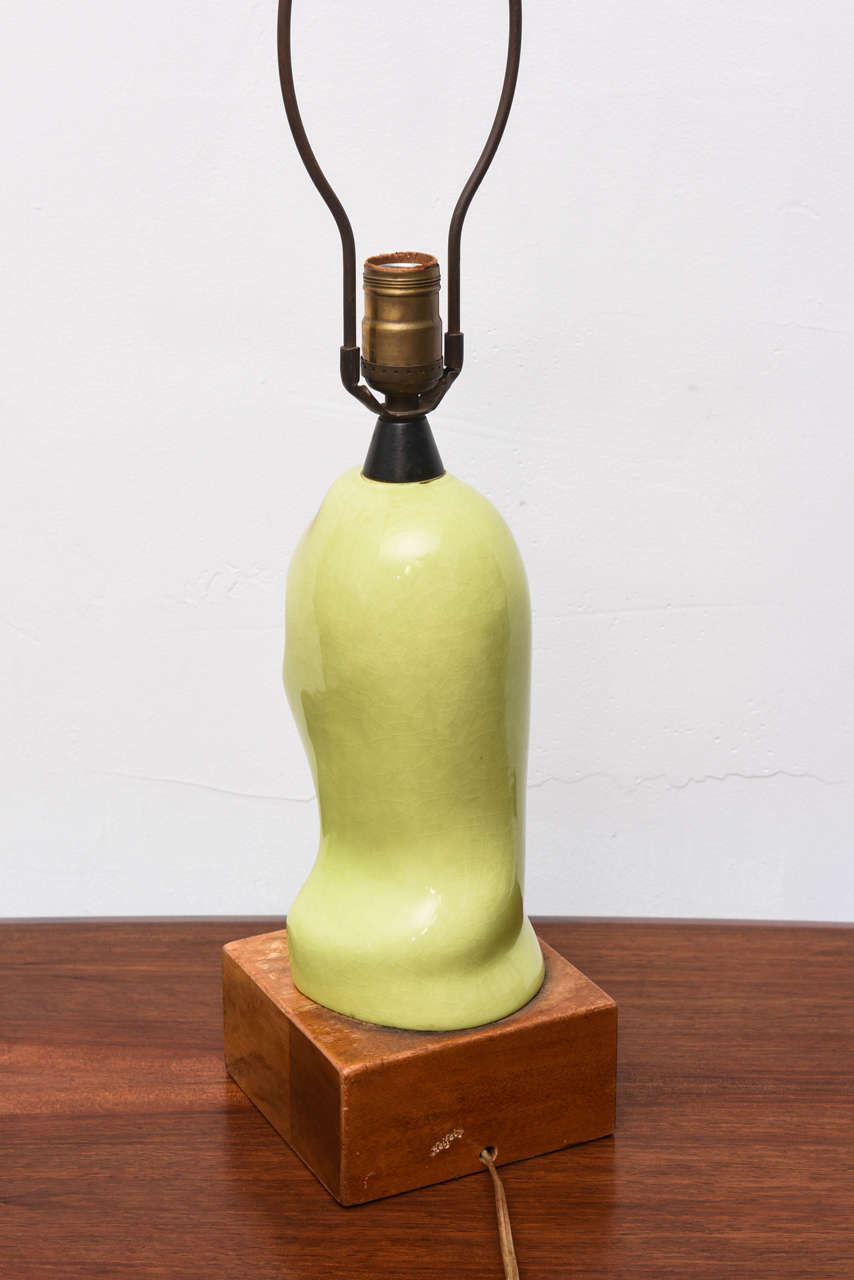 Mid-20th Century Pair of Ceramic Heifetz Lamps, One Pale Green and One Pale Yellow, 1950s USA For Sale