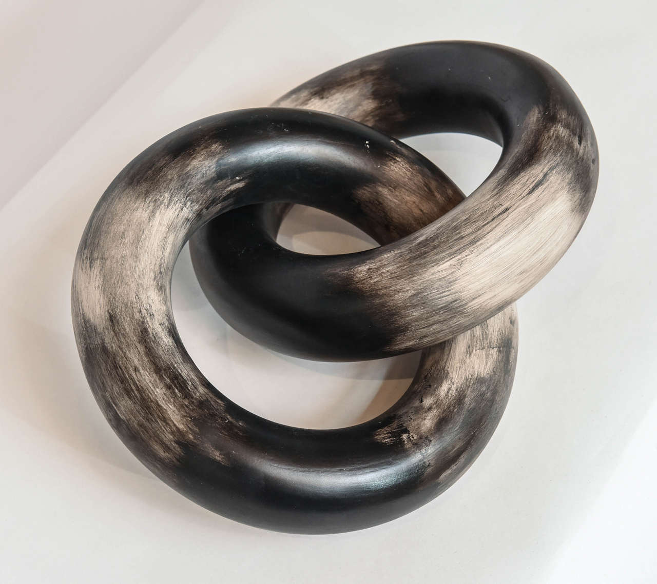 Beautiful ceramic horn links.