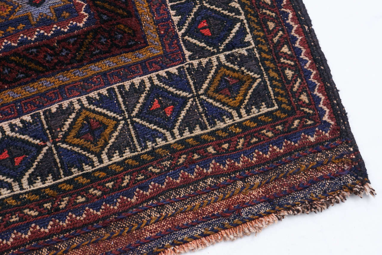 Handmade Beautiful Throw Rug or Carpet In Good Condition For Sale In Canaan, CT