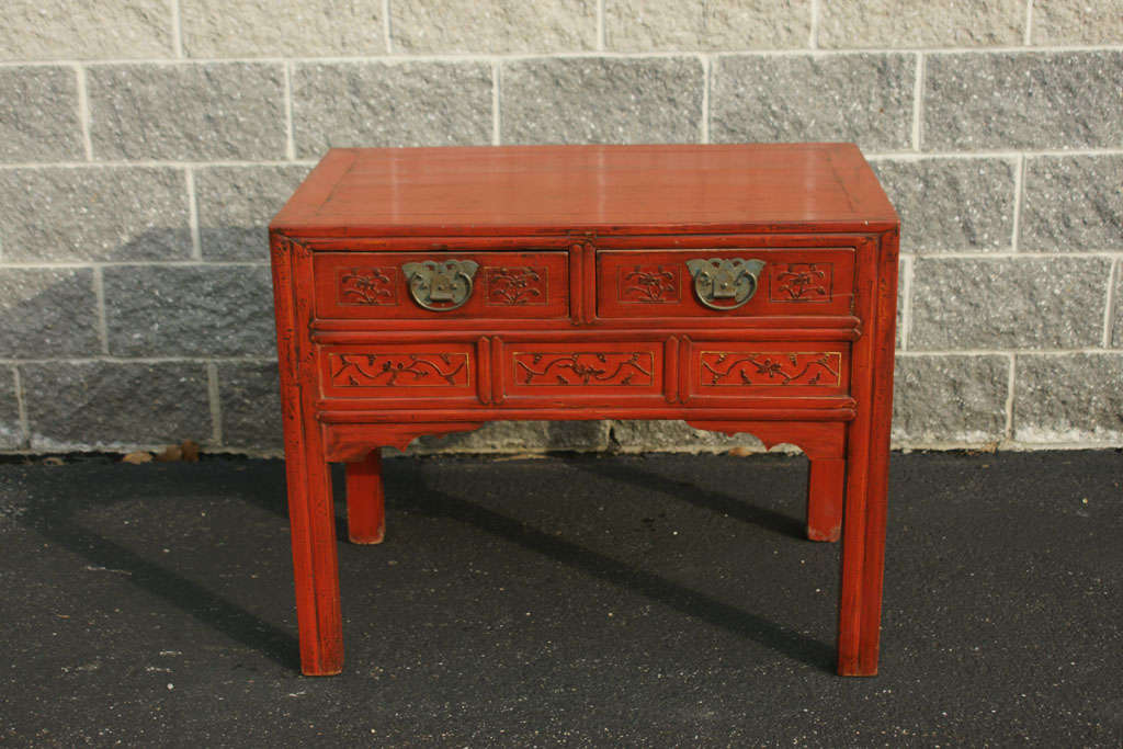 Mid-late 19th century Q'ing Dynasty two-drawer ladies writing desk.