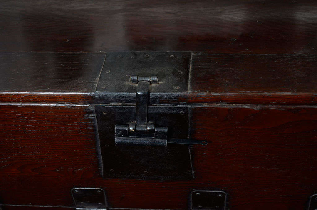 Blanket Chest w/ Iron Fittings In Excellent Condition For Sale In New York, NY