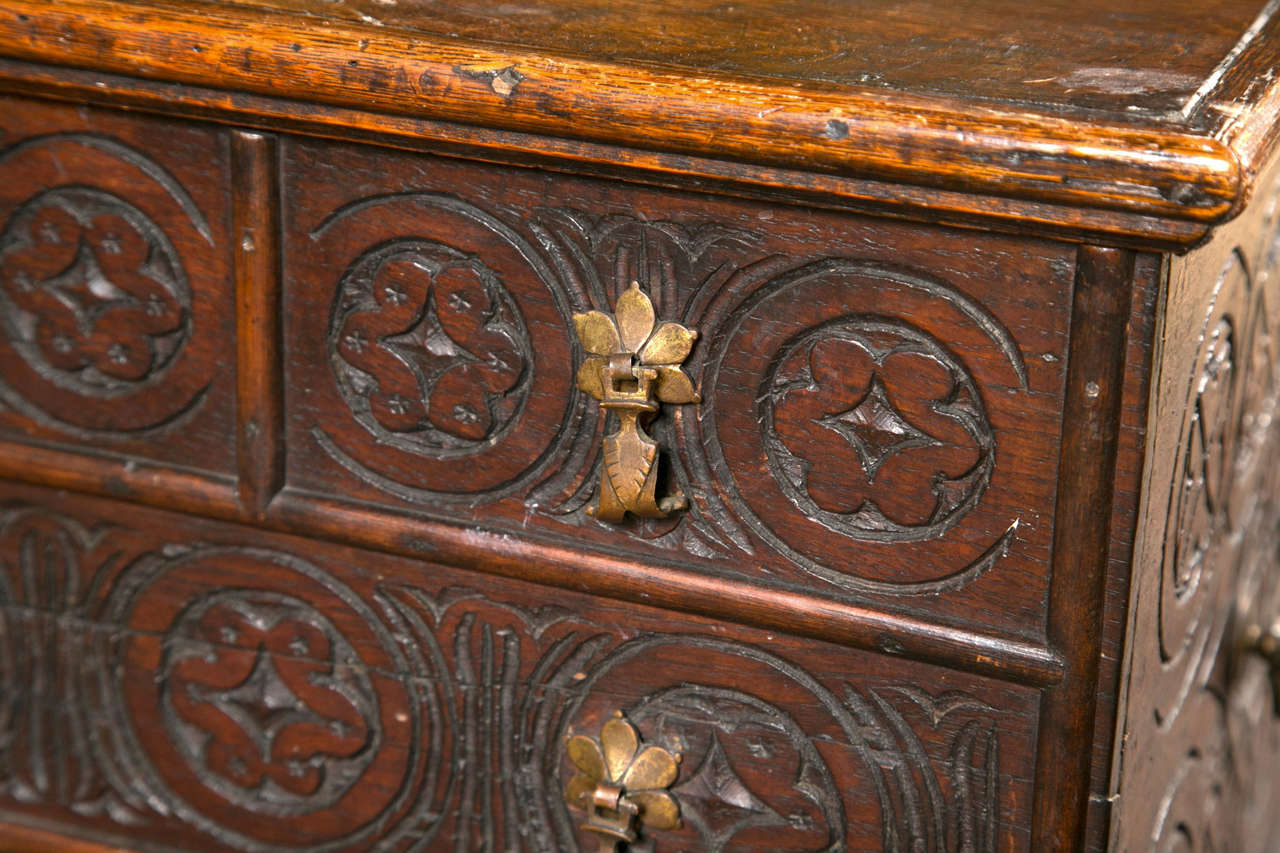 19th Century Oak Box with Liner In Excellent Condition For Sale In Stamford, CT