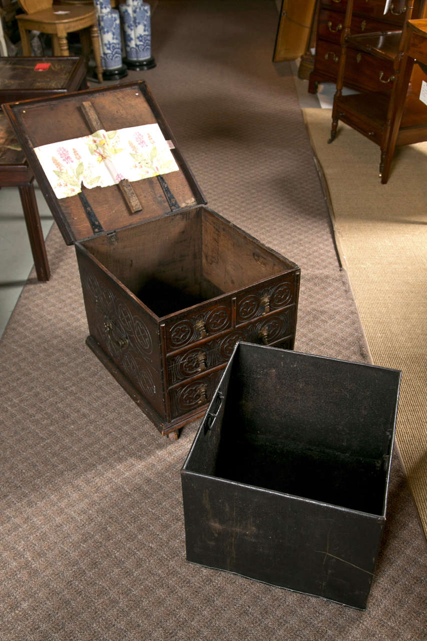 19th Century Oak Box with Liner For Sale 3