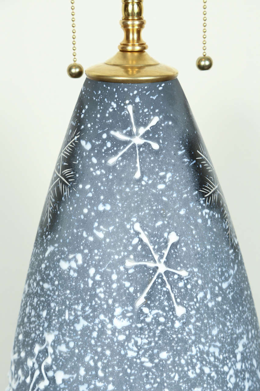 Brass Pair of Lovely Ceramic Lamps with a Whimsical Snowflake Design For Sale