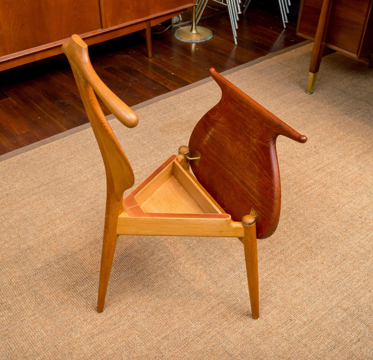 Hans J. Wegner Valet Chair 2