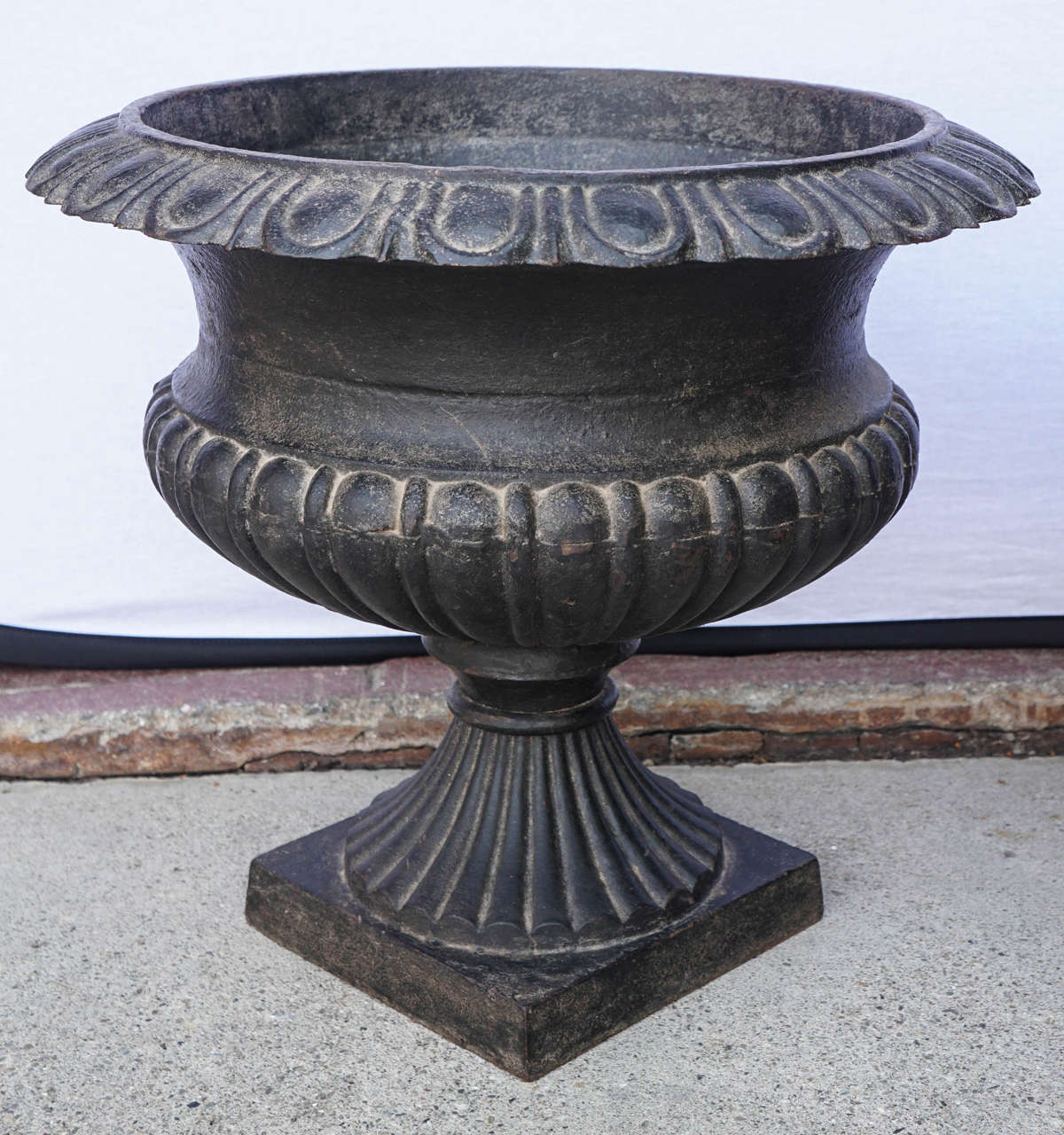 Midcentury Cast Iron Planters In Excellent Condition For Sale In Hudson, NY