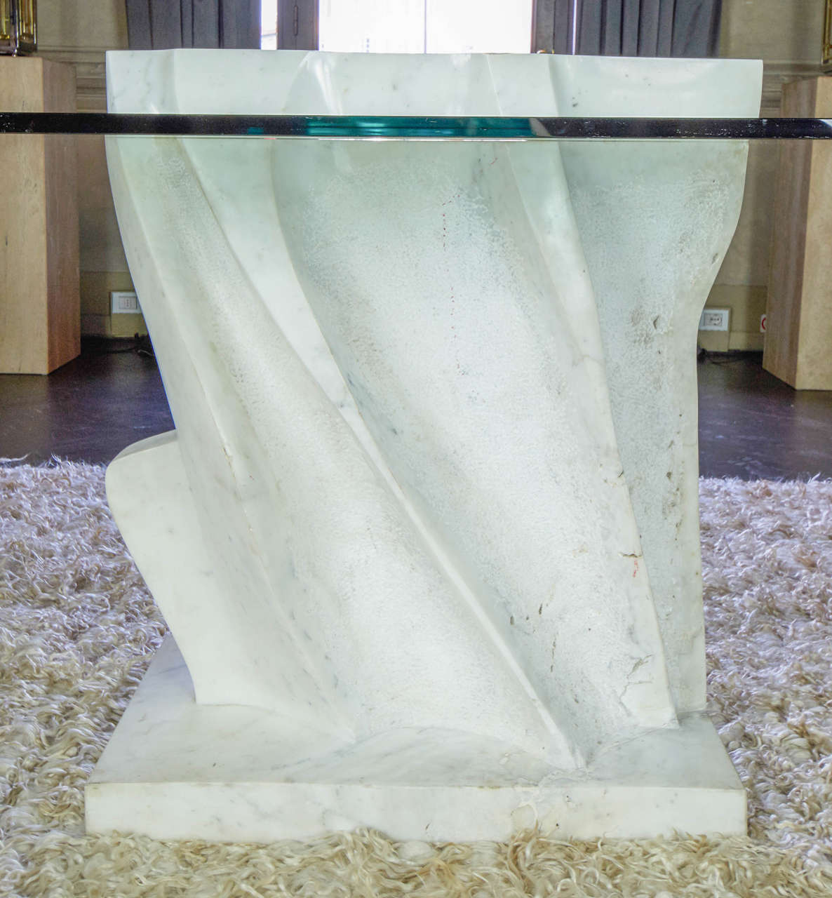 Coffa 81 White Carrara Marble and Glass Italian Sculptural Table, 1981. 5