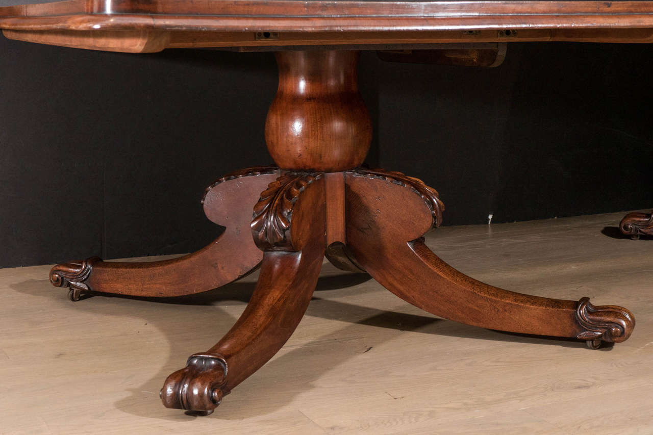 William IV Irish Mahogany Twin Pedestal Dining Table Attributed to Williams & Gibton For Sale