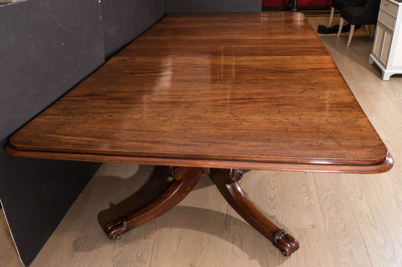 Irish Mahogany Twin Pedestal Dining Table Attributed to Williams & Gibton For Sale 2