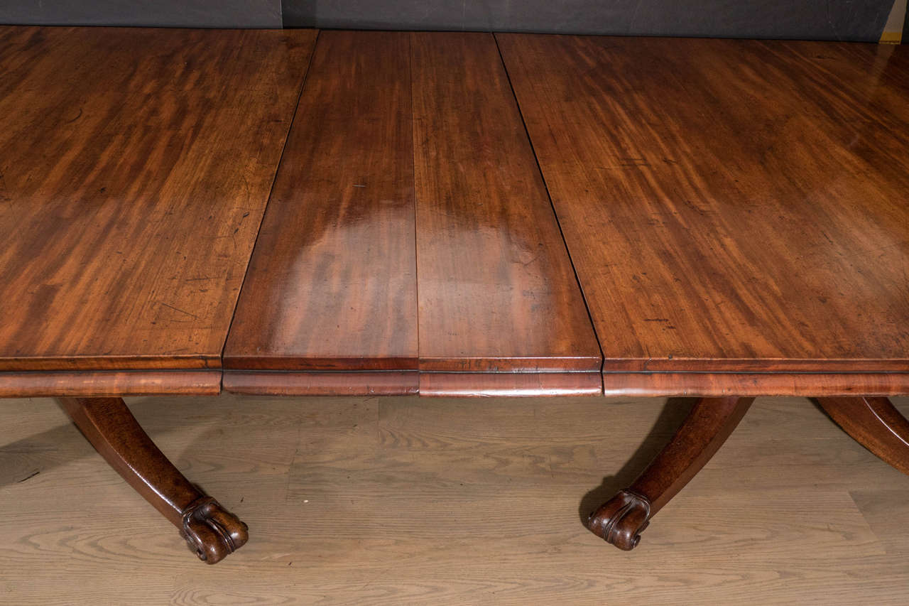 Irish Mahogany Twin Pedestal Dining Table Attributed to Williams & Gibton For Sale 3