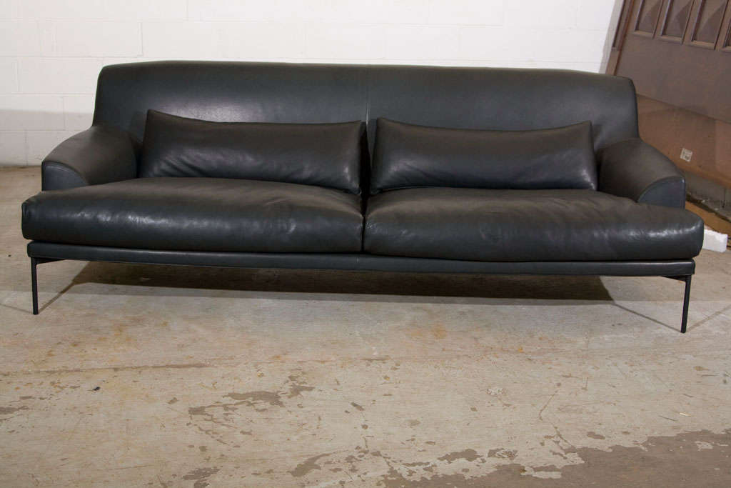 Tacchini   Montevideo  Sofa  in  Black   Leather 1