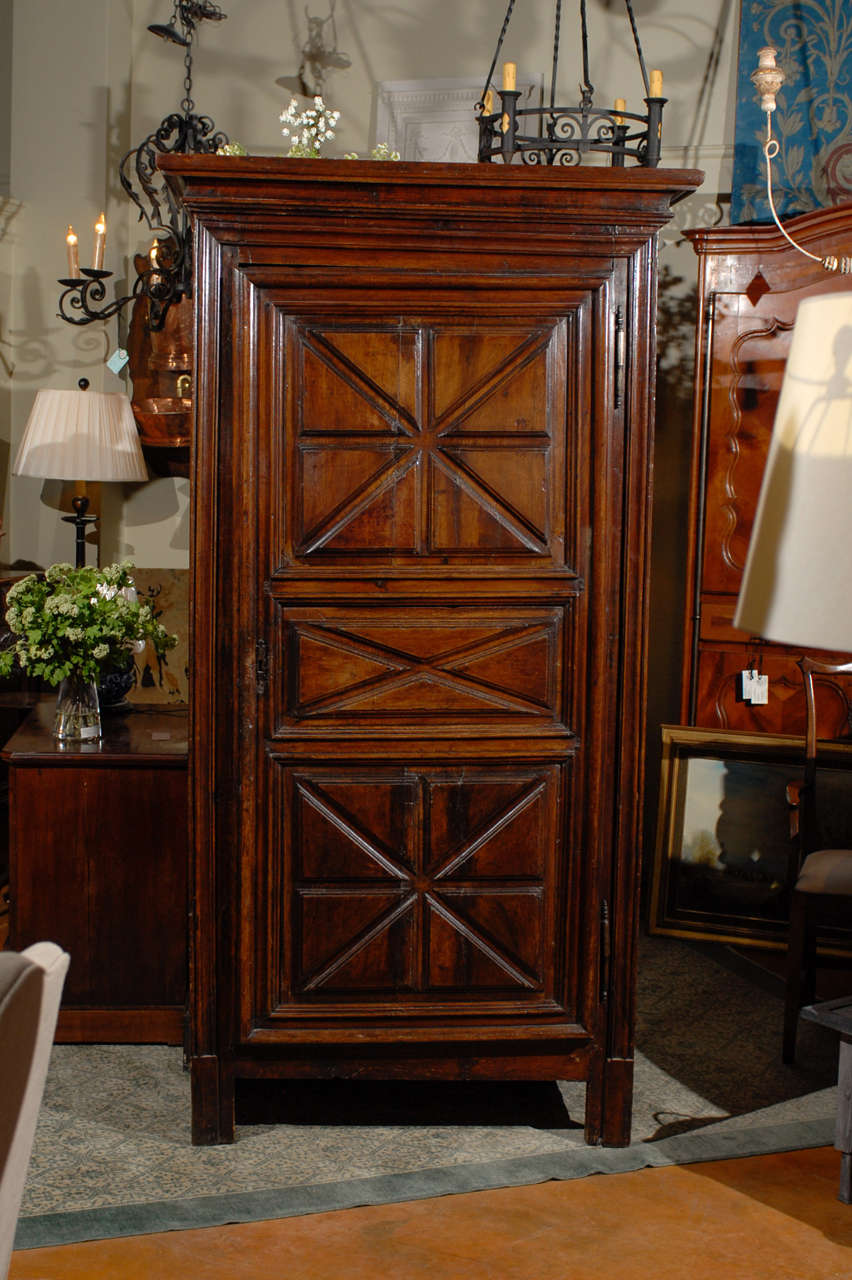 18th Century French Bonnetière Armoire with Geometric Patterns on Single Door 2