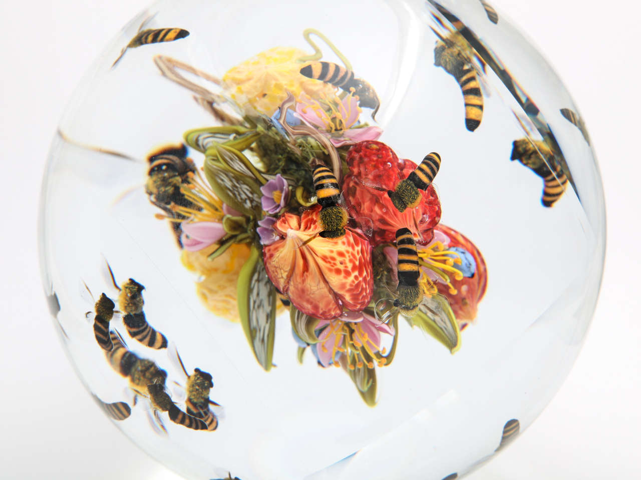 Large Paul Stankard Orb With Swarming Honeybees In Excellent Condition In New York, NY