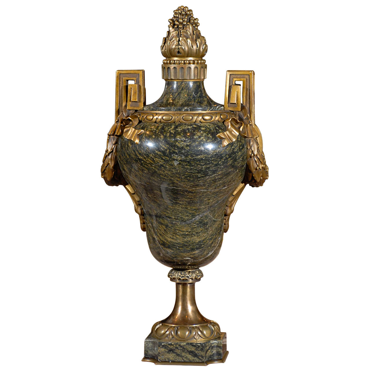Ancienne urne en bronze et marbre