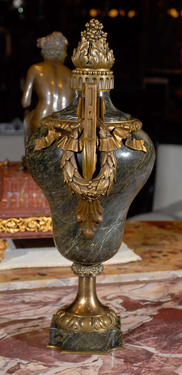 Antique Bronze and marble urn For Sale 1