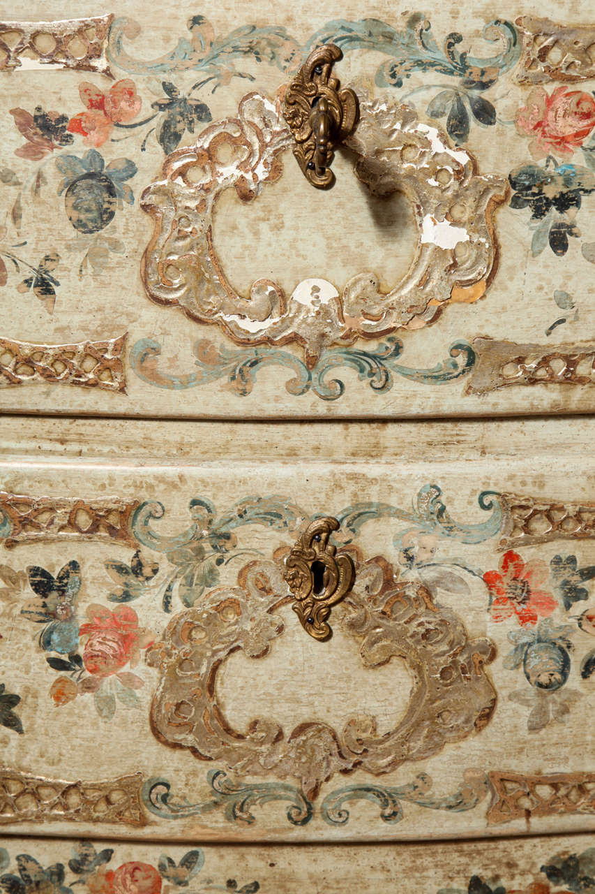 Wood A Pair of Italian Rococo Style Painted Commodes For Sale