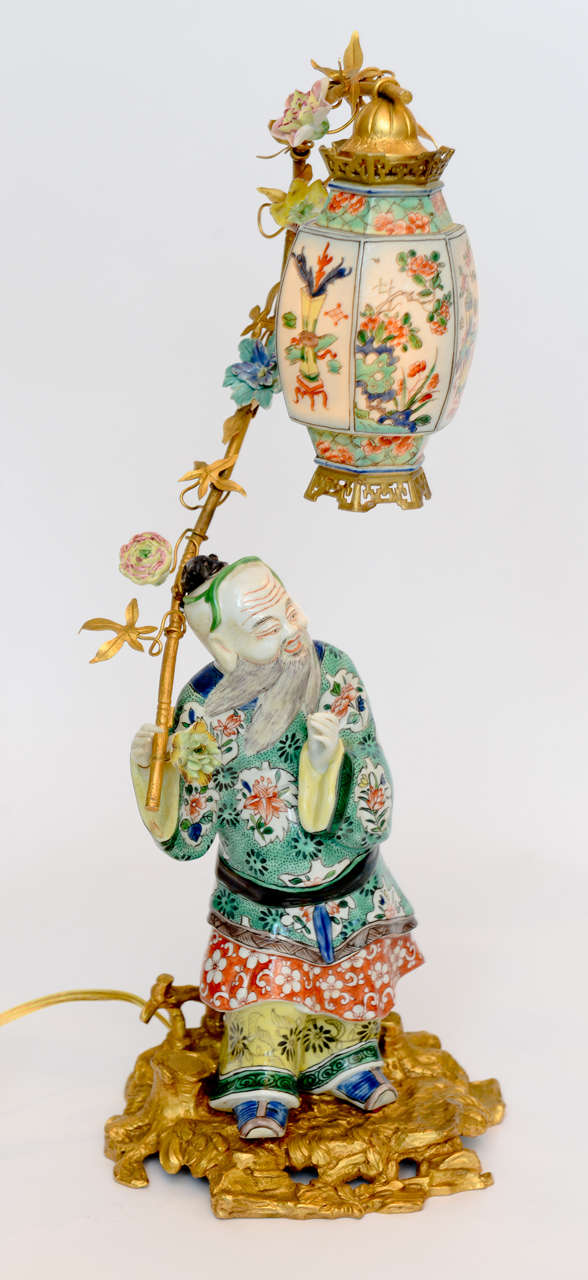 Pair Of Chinese Porcelain Figurines Holding Up Lanterns 6