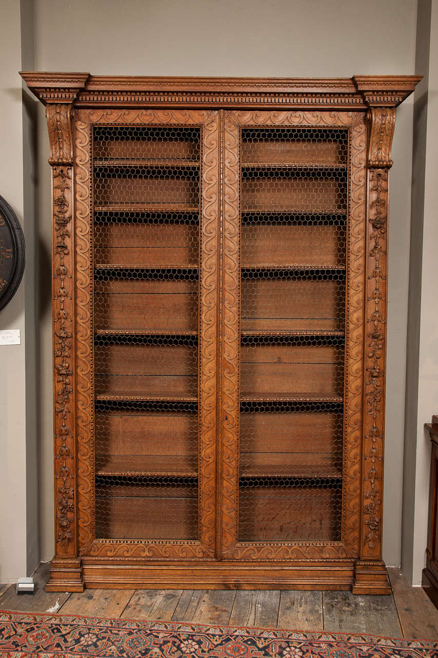 Superb Pair of George II Oak Bookcases, circa 1750 4