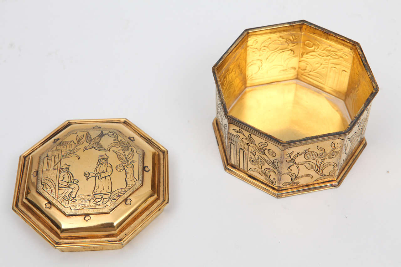19th Century English Gold Washed Sterling Vanity Set For Sale 4