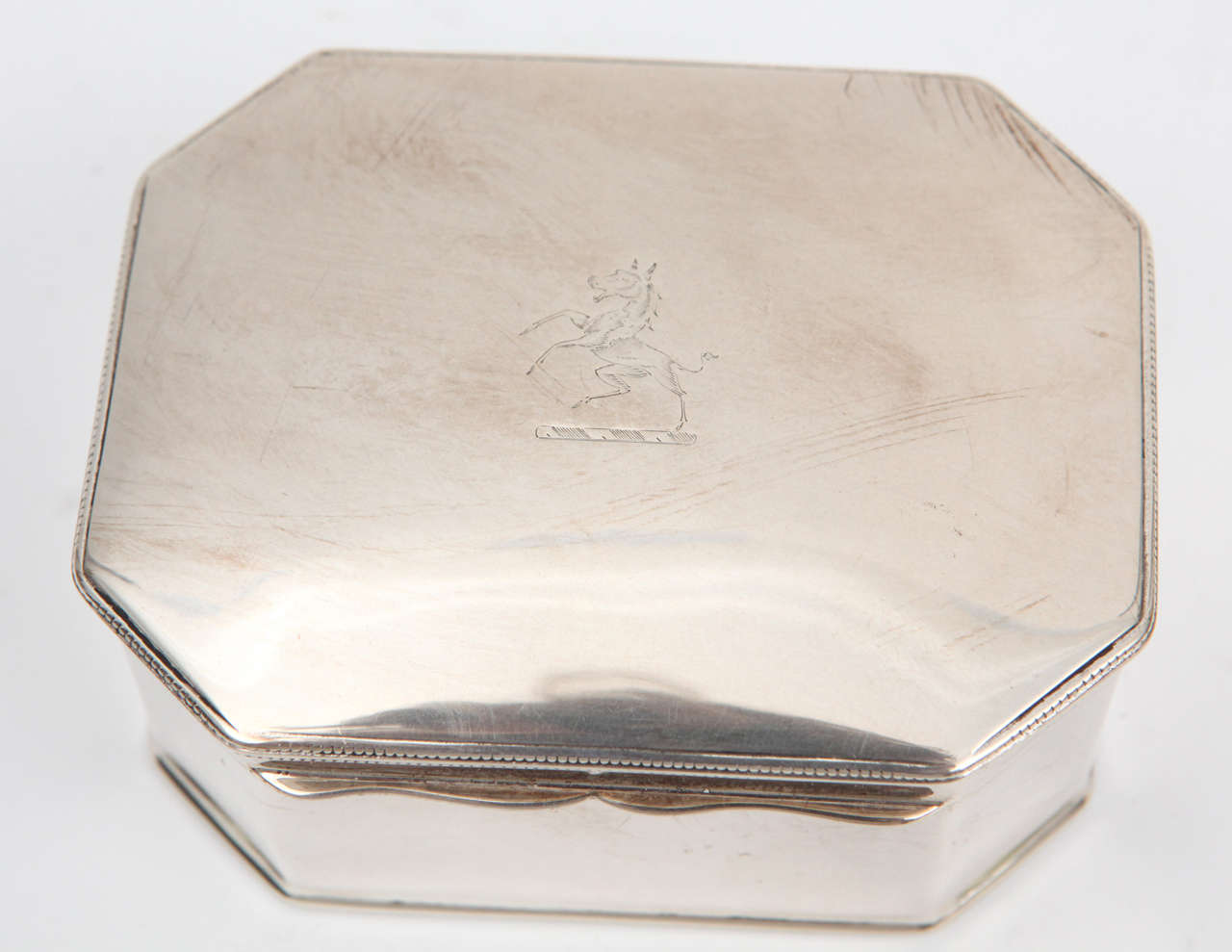 1900s English Sterling Box with Gold Wash Interior In Good Condition For Sale In Los Angeles, CA
