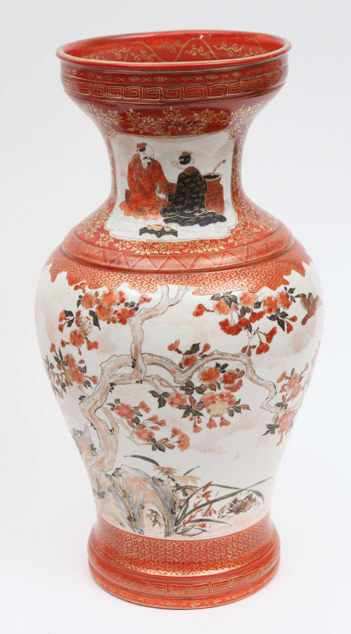 Pair of 19th Century Japanese Porcelain Kutani Vases For Sale 2