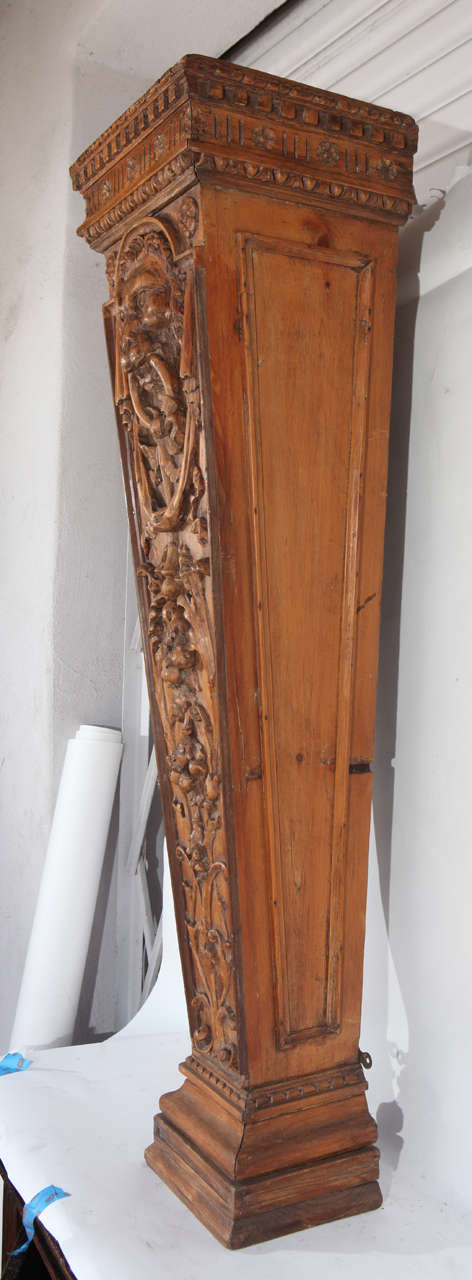 Paire de piédestaux en pin anglais du 19ème siècle en vente 1