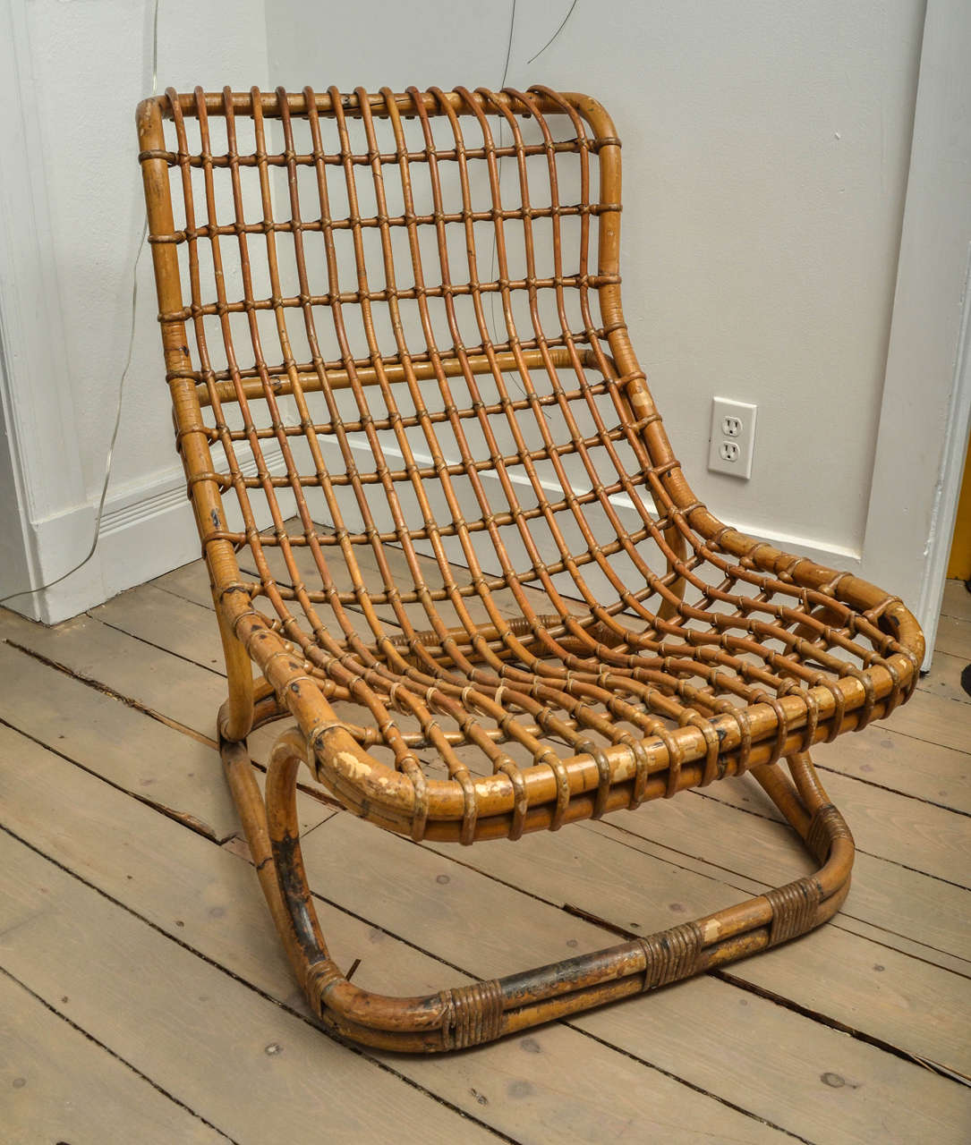 Mid-Century Modern Pair of Rattan Lounge Chairs by Tito Agnoli