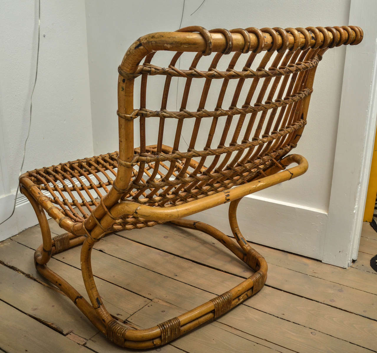 Hand-Crafted Pair of Rattan Lounge Chairs by Tito Agnoli