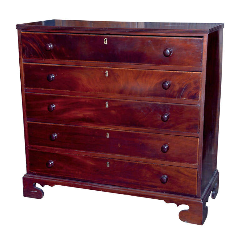 English mahogany chest of drawers, c. 1840 For Sale