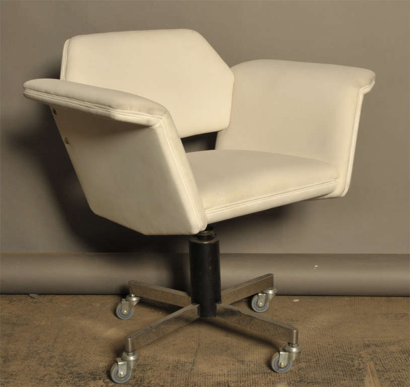 Set of 4 armchairs model Prisme - Steiner edition - Circa 1958 For Sale 1
