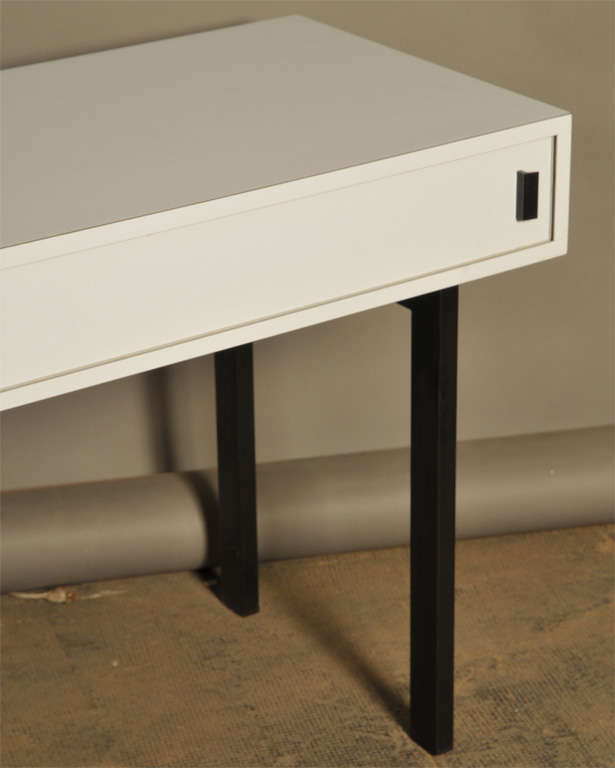 French Work Console in Grey Laminated with Two Doors, circa 1960 In Good Condition For Sale In Paris, FR