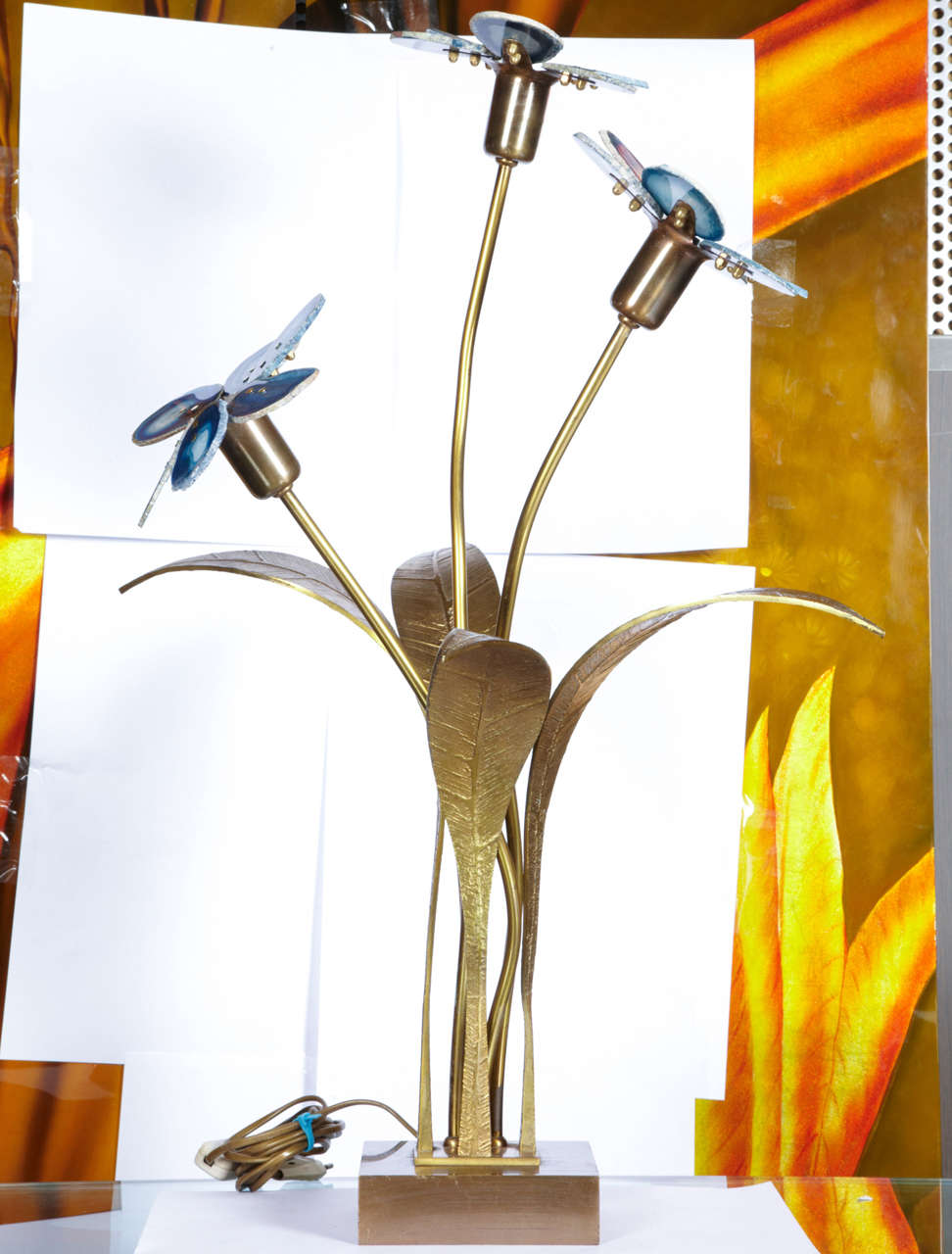 Great 1970s flowers table lamp by Willy Daro.