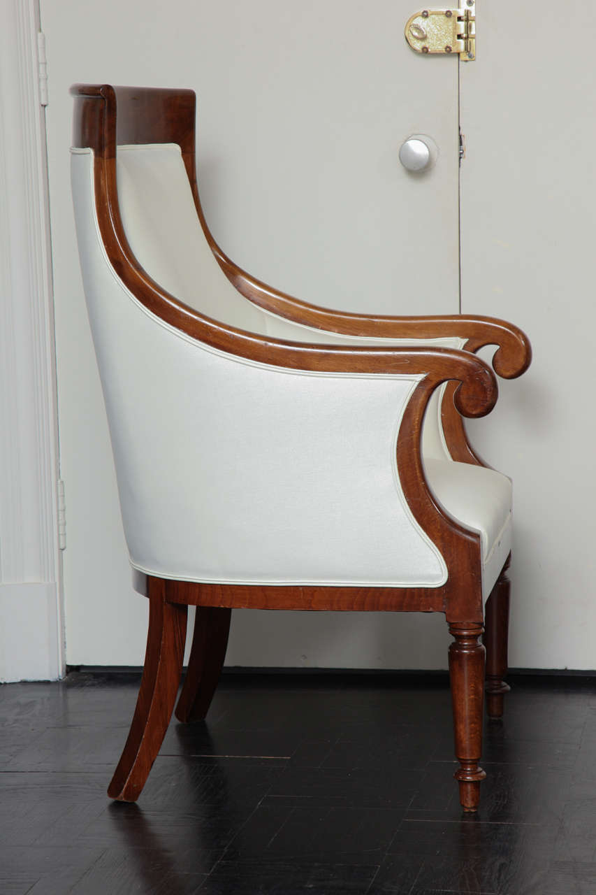 French Pair of Late 19th Century Mahogany Armchairs For Sale