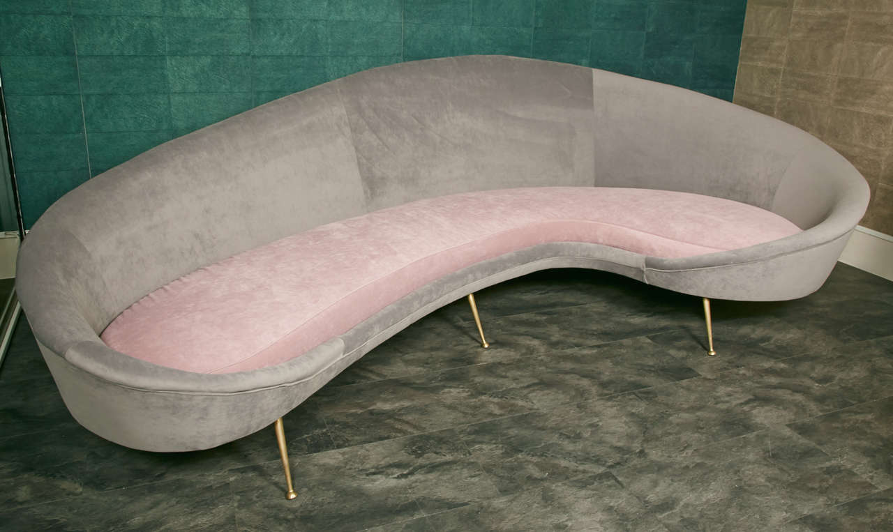 Late 20th Century Sculptural Italian 1970s Sofa