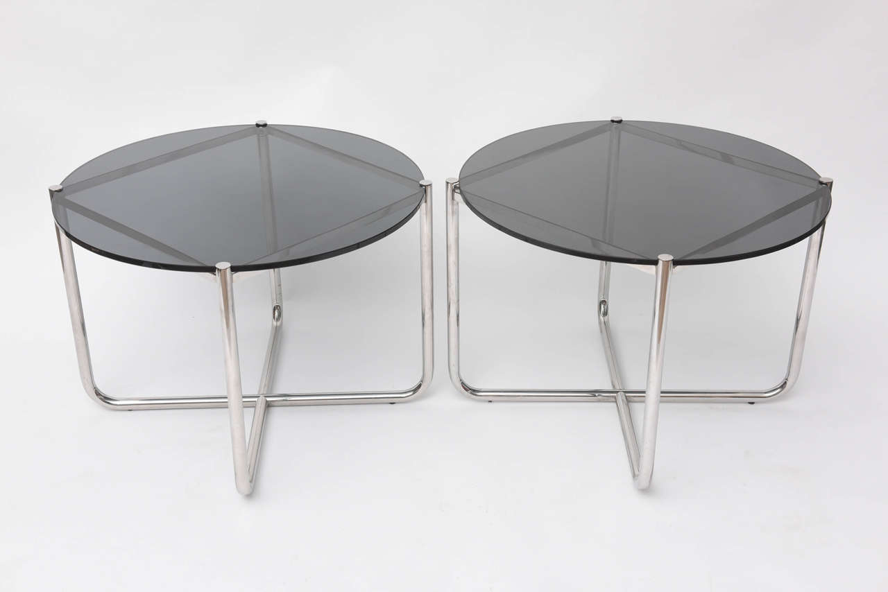 The MR Tables were designed for the Tugendhat House in 1927.
These examples were manufactured by Knoll in 1977.