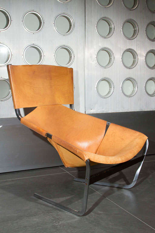 Pierre Paulin Lounge Chair In Excellent Condition For Sale In Los Angeles, CA