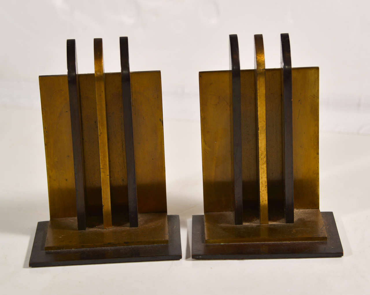 Machine Age Walter Von Nessen Bookends For Chase In Good Condition In Dallas, TX