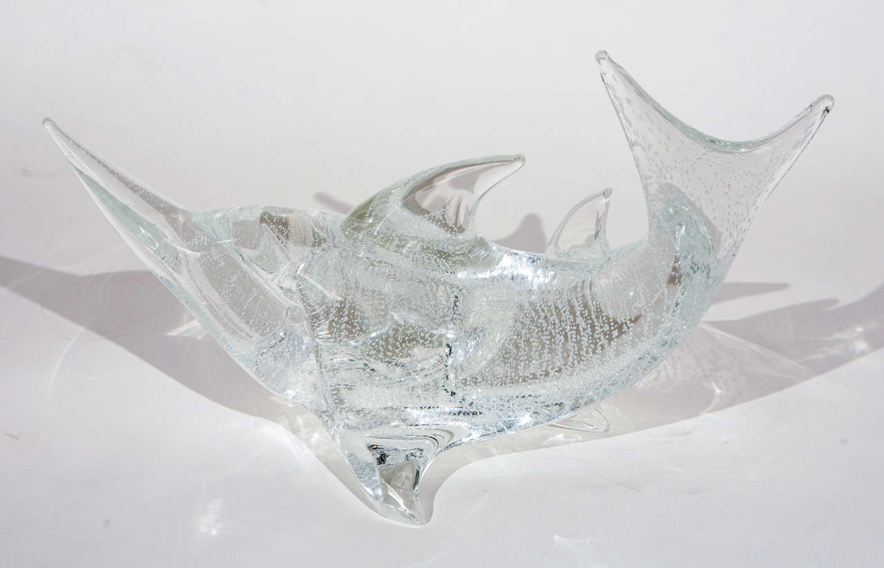 A wonderful vintage Murano dolphin sculpture in the bullicante (controlled bubbles) style with amazing detail.