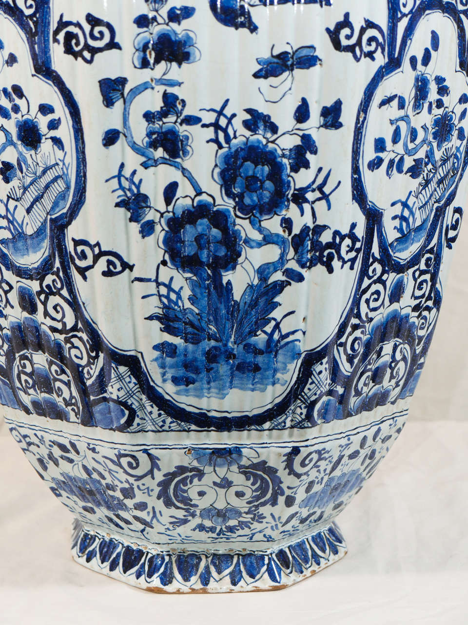 A Large Blue and White Dutch Delft Covered Vase 1