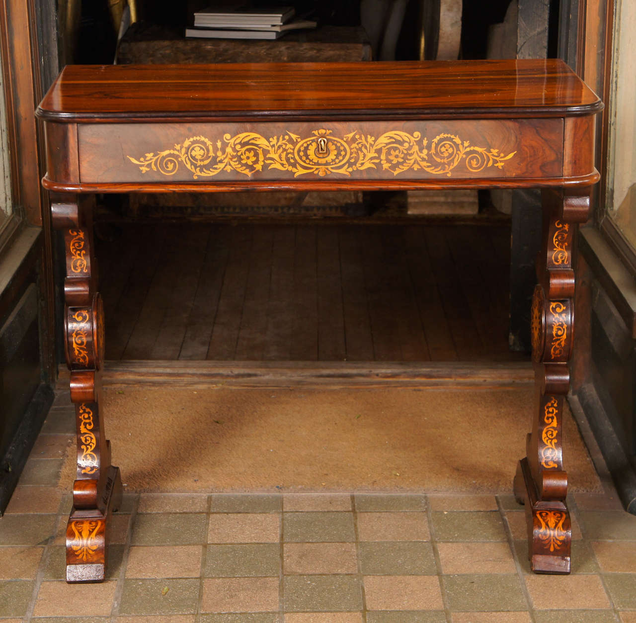 A 19th French Charles X Rosewood and Fruit Wood Marquetry Small Writing Table In Good Condition In Hudson, NY