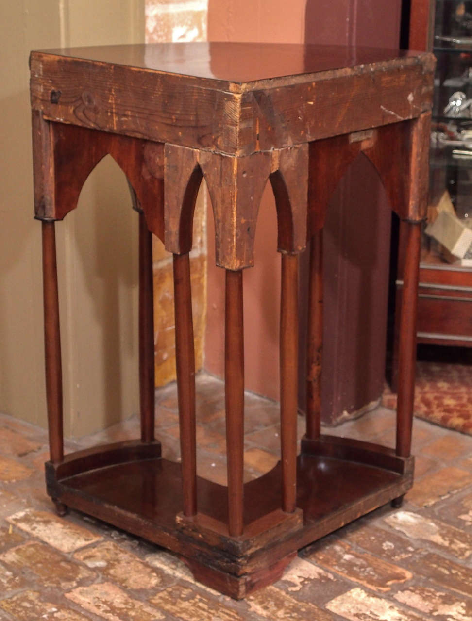 Unusual Early 19th Century Mahogany Encoignure