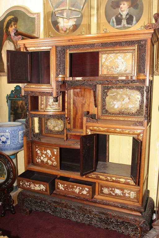 Japanese Gold Lacquered Display Cabinet 2