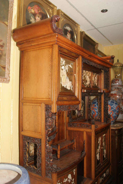 Japanese Gold Lacquered Display Cabinet 5