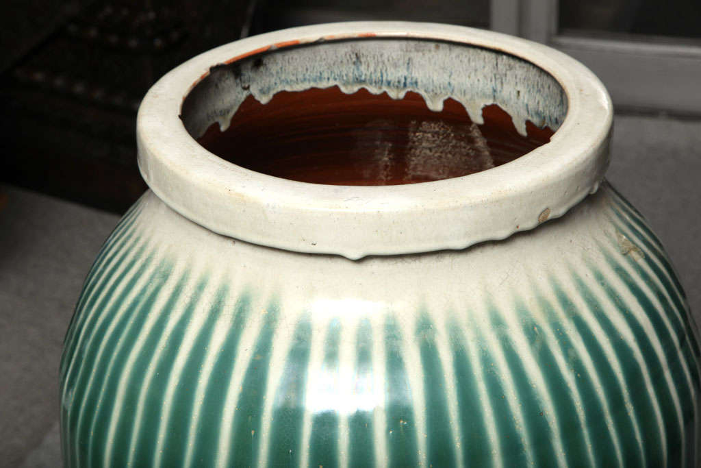 Glazed 1870s Japanese Shigaraki Ceramic Storage Jar with Celadon Glaze, Meiji Period